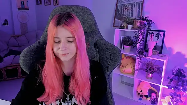 LexiWenford online show from December 29, 2024, 8:44 am