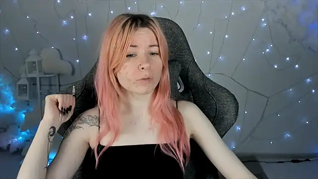 LexiWenford online show from January 20, 2025, 2:43 am