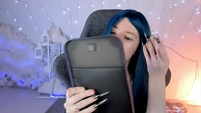 LexiWenford online show from February 3, 2025, 2:47 am