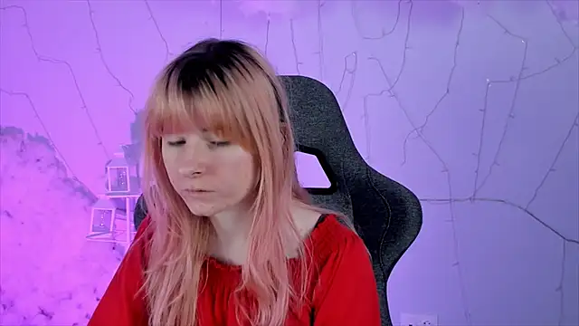 LexiWenford online show from February 14, 2025, 2:39 am