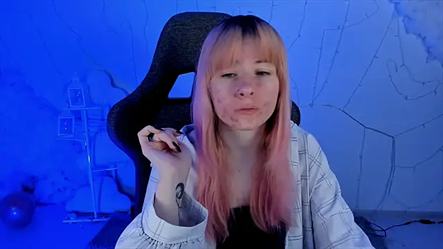 LexiWenford online show from February 17, 2025, 2:42 am