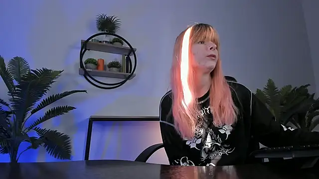 LexiWenford online show from February 26, 2025, 2:37 am