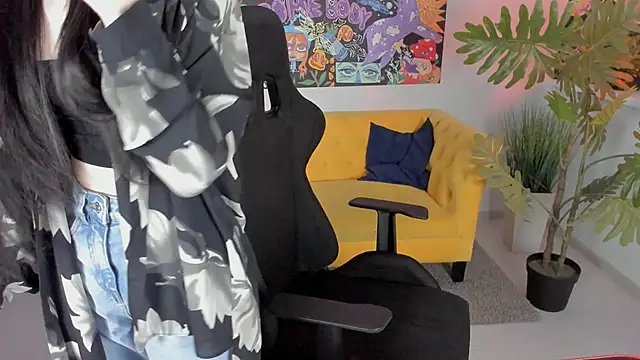 LexiWenford online show from February 27, 2025, 2:53 am