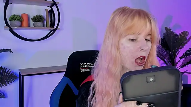 LexiWenford online show from March 5, 2025, 3:08 am