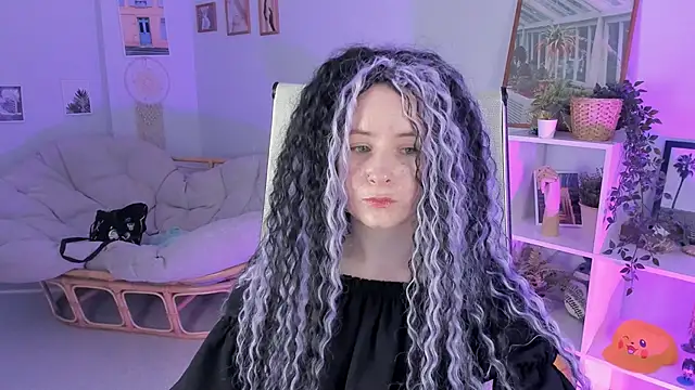 LexiWenford online show from March 20, 2025, 8:53 am