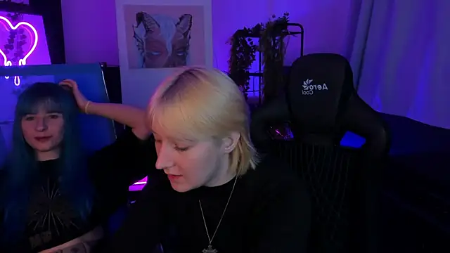 LexiWenford online show from September 19, 2025, 6:37 am