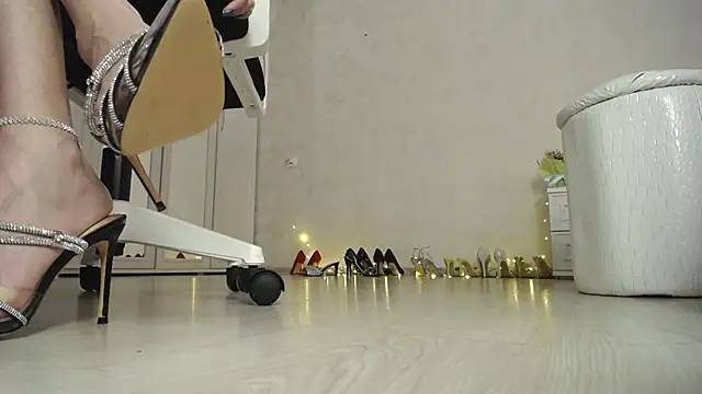 Devil Goddess online show from January 15, 2025, 6:19 pm