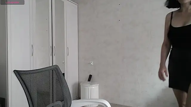 Devil Goddess online show from September 14, 2025, 2:27 pm