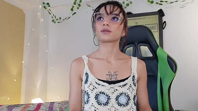 Snapshot of kittyzenn chatting on April 7, 2026, 2:17 pm kittyzenn online show from April 7, 2026, 2:17 pm