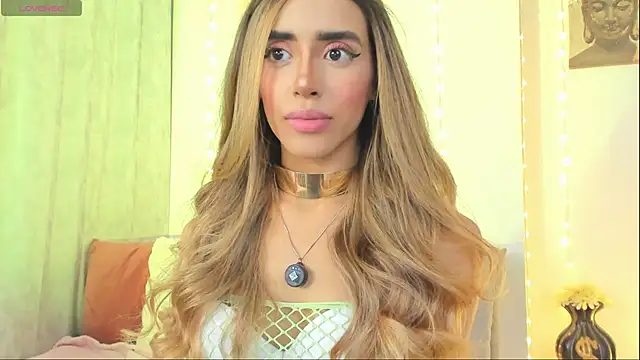 StormiRusso online show from November 20, 2025, 2:45 am