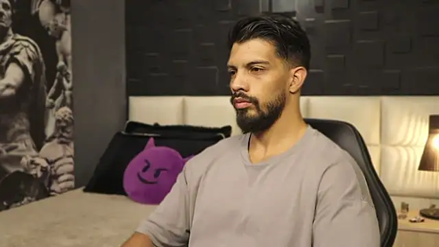 DannSaenz online show from February 25, 2025, 2:33 pm