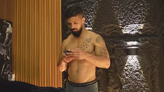 DannSaenz online show from October 22, 2025, 1:11 pm