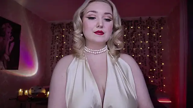 AllisonBlack  online show from October 31, 2025, 8:21 pm