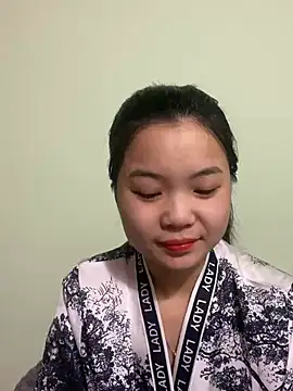 Maeve2k5 online show from January 4, 2025, 11:59 pm