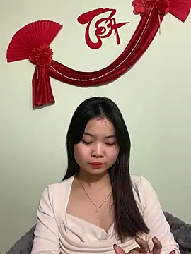 Maeve2k5 online show from January 14, 2025, 5:40 am