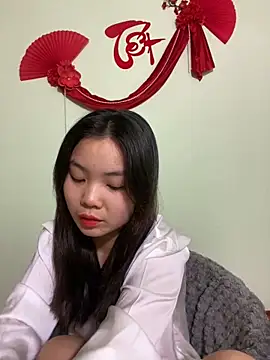 Maeve2k5 online show from January 24, 2025, 11:48 am