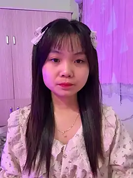 Maeve2k5 online show from October 10, 2025, 11:37 pm