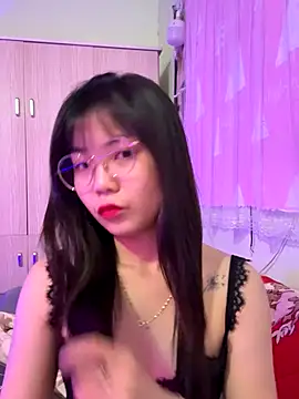 Maeve2k5 online show from October 30, 2025, 1:40 am