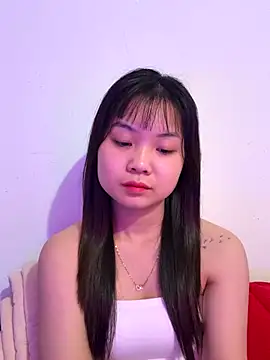 Maeve2k5 online show from November 17, 2025, 11:21 pm