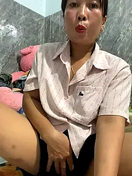 Linaannn online show from December 16, 2025, 12:10 pm