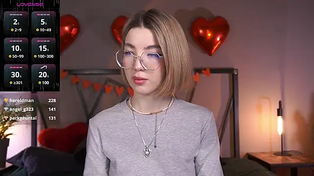 LindaThacker online show from February 17, 2025, 11:23 am