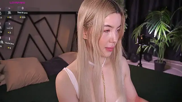 LindaThacker online show from March 13, 2026, 4:30 am