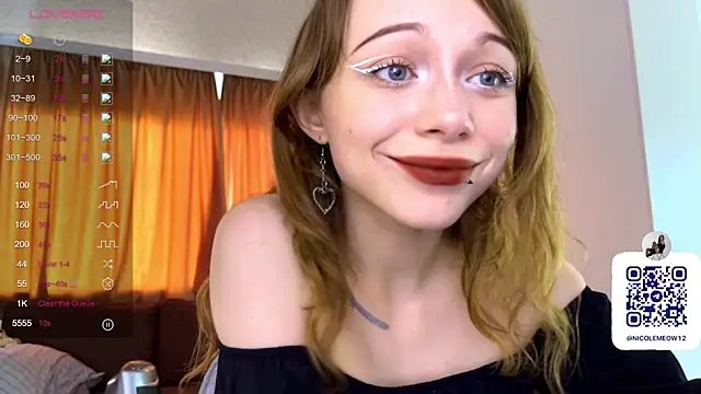 Snapshot of _SofiaBrown chatting on April 25, 2026, 1:25 pm SofiaBrown online show from April 25, 2026, 1:25 pm