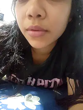 ariannazinha online show from November 5, 2025, 12:21 am