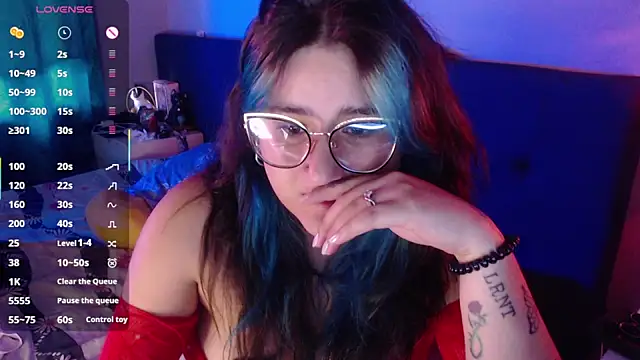Snapshot of luna_palmerau chatting on July 7, 2026, 12:53 pm luna palmerau online show from July 7, 2026, 12:53 pm