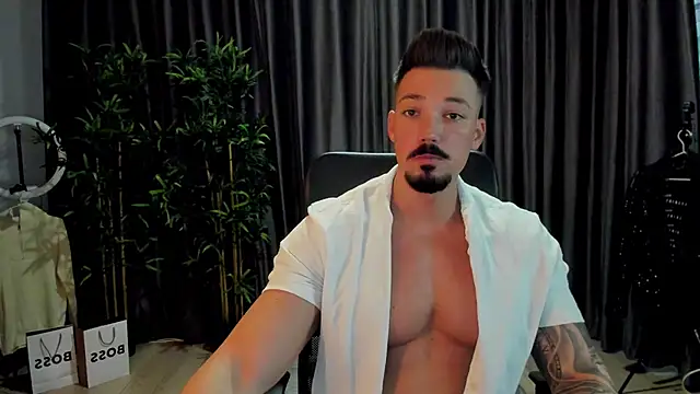 HaydenSpearss online show from November 9, 2025, 8:01 am