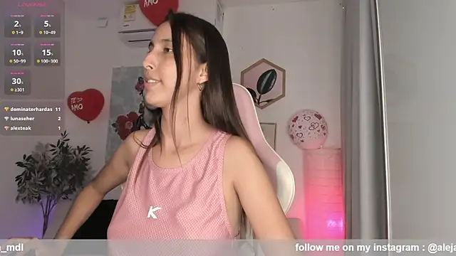 Snapshot of aleja_rythm chatting on February 9, 2025, 11:15 pm aleja rythm online show from February 9, 2025, 11:15 pm