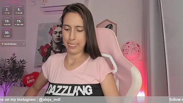 Snapshot of aleja_rythm chatting on February 14, 2025, 11:09 pm aleja rythm online show from February 14, 2025, 11:09 pm