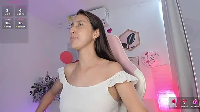 Snapshot of aleja_rythm chatting on February 18, 2025, 7:52 pm aleja rythm online show from February 18, 2025, 7:52 pm