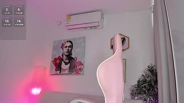 Snapshot of aleja_rythm chatting on March 21, 2025, 9:56 pm aleja rythm online show from March 21, 2025, 9:56 pm