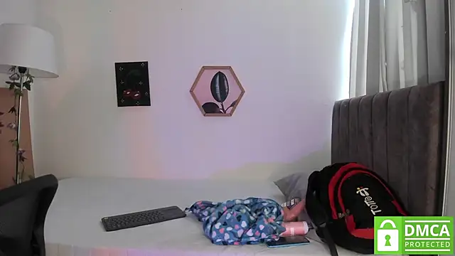 Snapshot of aleja_rythm chatting on October 24, 2025, 6:48 pm aleja rythm online show from October 24, 2025, 6:48 pm