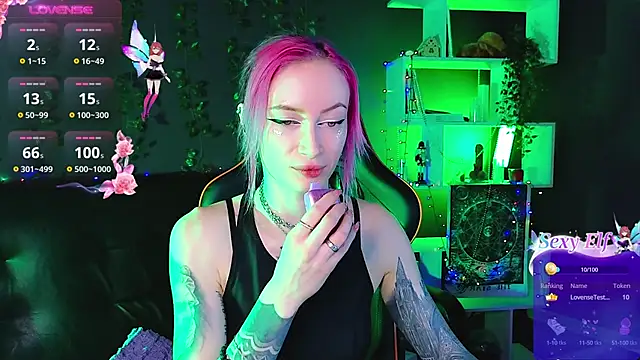  HelenCarter online show from January 26, 2025, 8:45 pm