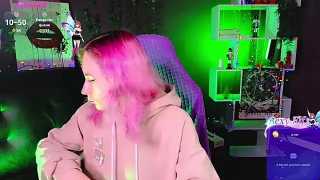  HelenCarter online show from March 15, 2025, 8:32 pm