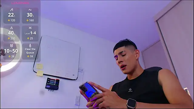 Snapshot of Valerio_20 chatting on May 4, 2026, 10:50 pm Valerio 20 online show from May 4, 2026, 10:50 pm