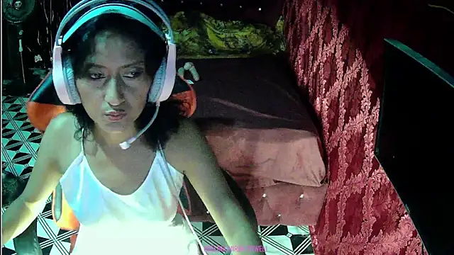 AdelinaMiran90 online show from February 20, 2025, 3:23 am