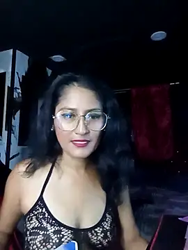 AdelinaMiran90 online show from October 20, 2025, 4:46 am