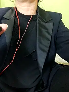 Hangem111 online show from February 8, 2026, 2:42 pm