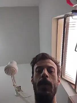 LopeseLua online show from November 28, 2025, 1:58 pm