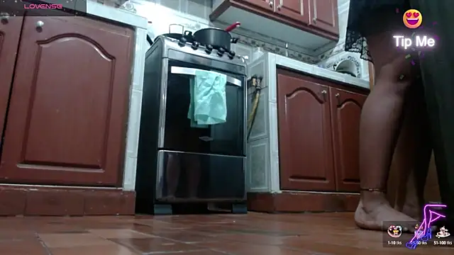 carlajames  online show from February 25, 2025, 1:41 am