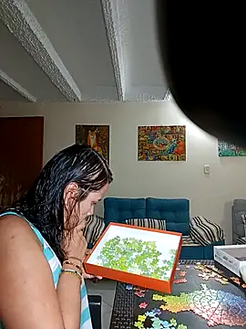 carlajames  online show from March 12, 2025, 2:30 am