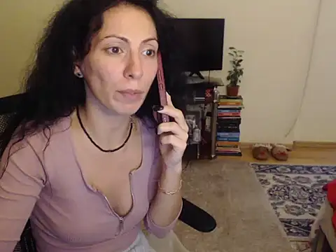 Emmatoo online show from October 18, 2025, 2:51 pm