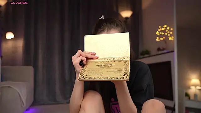 Amely Young online show from February 19, 2026, 1:45 am