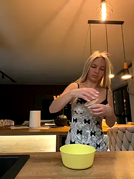 Jessy Jo online show from November 26, 2025, 4:46 am