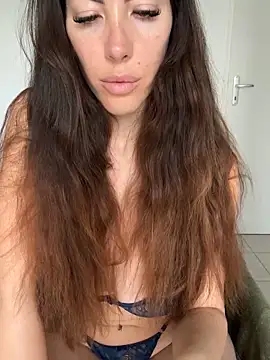 Eyline online show from February 19, 2025, 2:44 pm