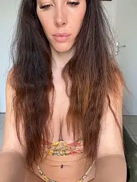 Eyline online show from March 1, 2025, 1:51 pm