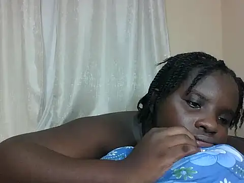 hotebbbyy online show from December 15, 2025, 2:16 am